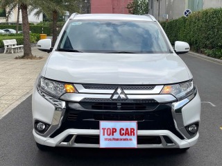 Mitsubishi Outlander 2.0 CVT sx 2022 trắng, odo 4,5 vạn km full lịch sử hãng, giá: 715tr